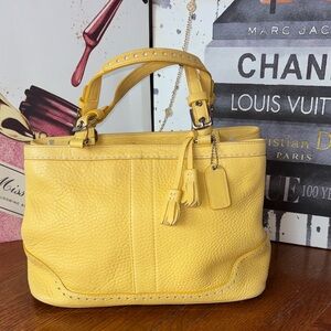 Coach Hamptons Yellow Milled Cowhide Leather Small Carryall – Style 5055 VINTAGE